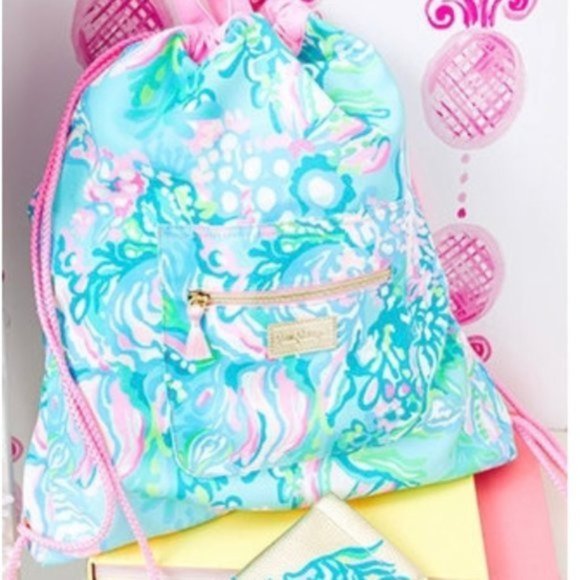 Lilly Pulitzer Handbags - NWT Lilly Pulitzer Beach Pack Aqua La Vista